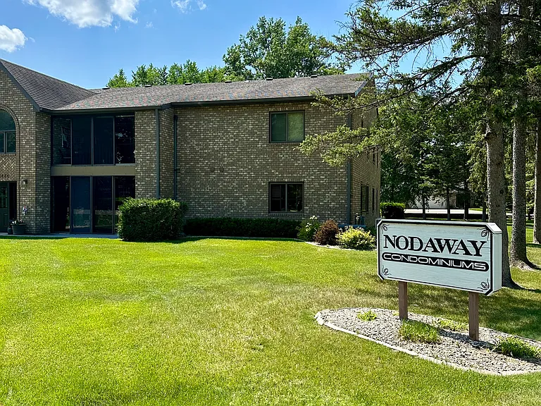 1814 Nodaway Dr #104 — Photo 2