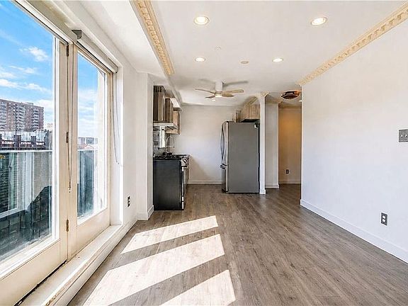 4th image of 3041 Brighton 2nd St APT 3A