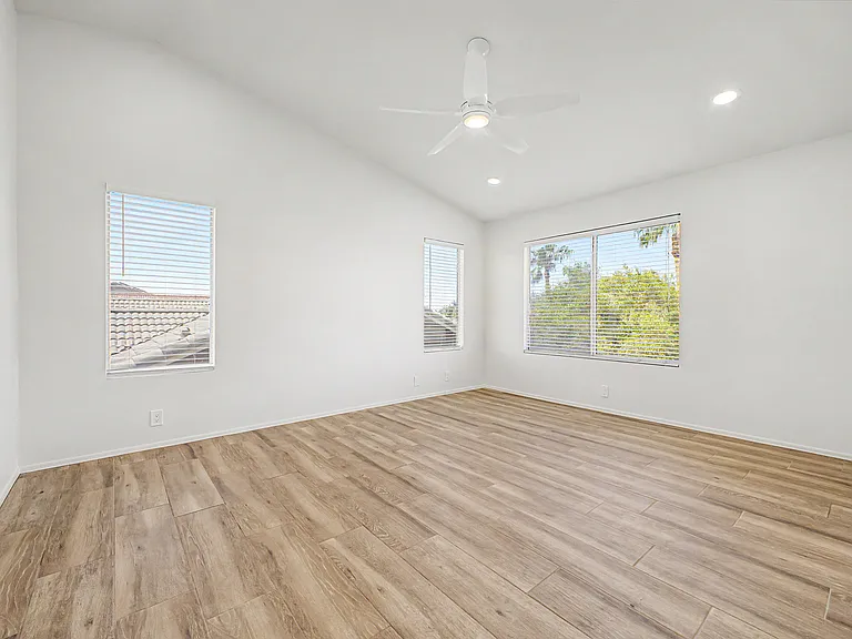 Upstairs Bedroom 2