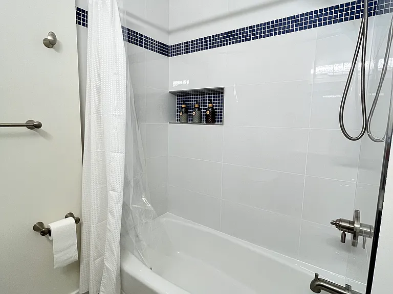 3323 18th St NW #B — Photo 15