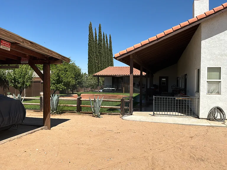 7518 Redwood Ave — Photo 12
