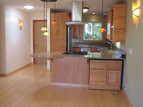 3rd image of 1863 Halterman Ave APT A1