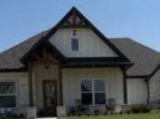 9208 Hidden Pond St, Justin, TX 76247