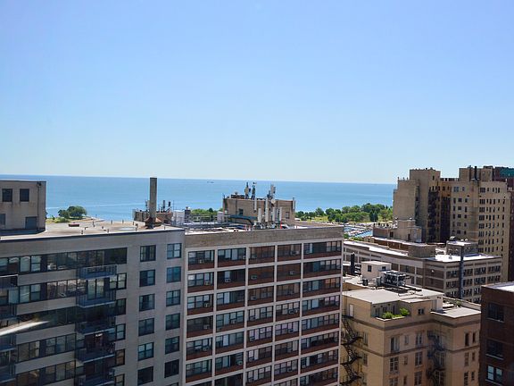 4th image of 525 W Hawthorne Pl APT 2301