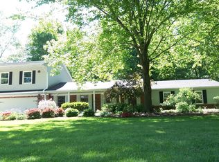 17660 Millbrook Dr, Chagrin Falls, OH 44023