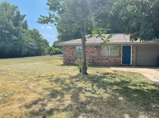 1187 N Double Springs Rd, Fayetteville, AR 72704