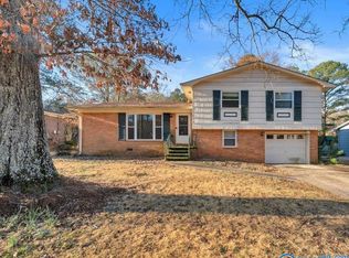 839 Sherwood Forest Dr, Birmingham, AL 35235