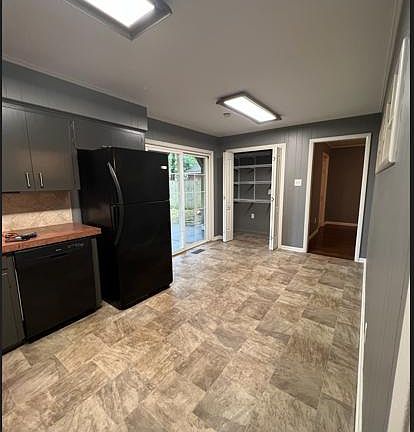 Kitchen and Dining area, Sliding doors to patio and fenced yard
