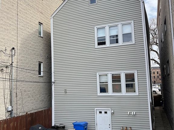 5th image of 1340 N Cleaver St