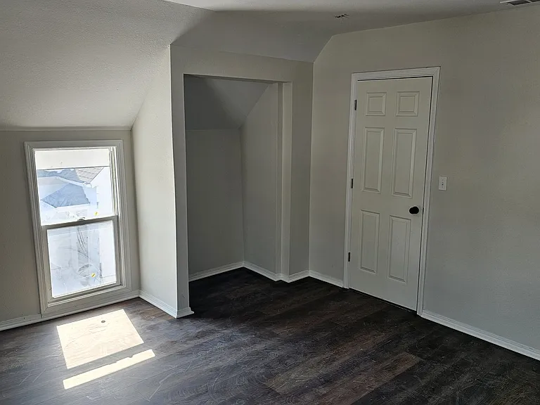 2213 Noble St #B — Photo 9