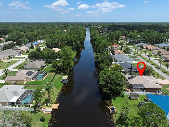 3rd image of 52 Buttonworth Dr