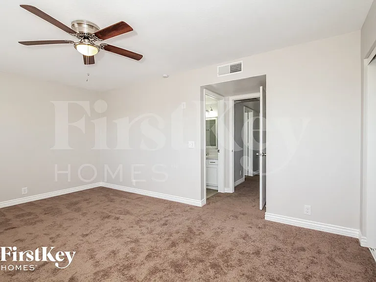 3724 W Michigan Ave — Photo 8