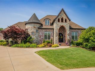 2202 W Carolina Way, Rogers, AR 72758