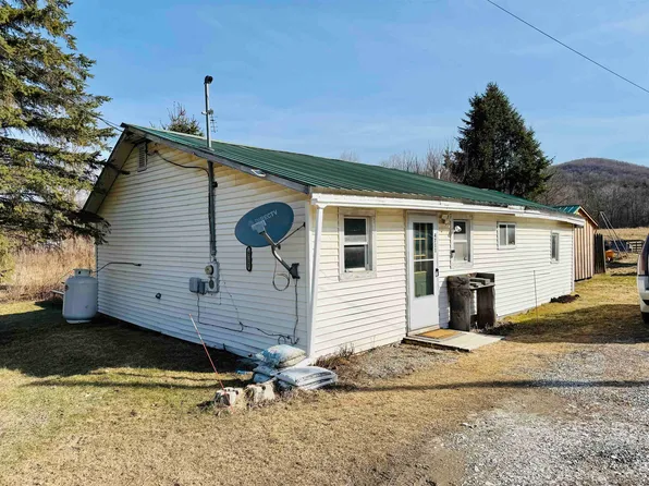 4711 Main Road, Huntington, VT 05462