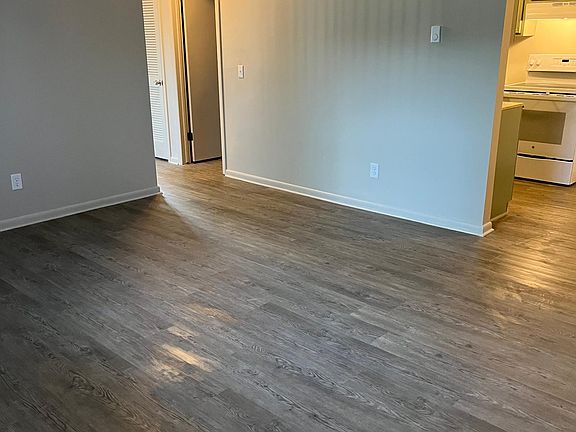 4th image of 1023 N Chapel St APT 3