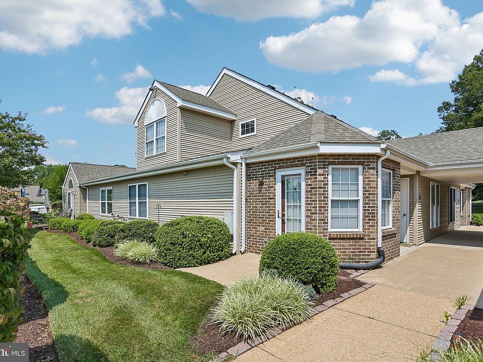 1st image of 6 Cartwright Ct #95