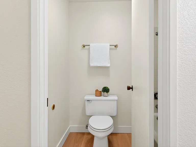 726 Buena Vista Pl — Photo 9