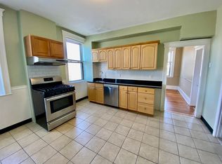 979 Chestnut St APT 1, Newton Upper Falls, MA 02464