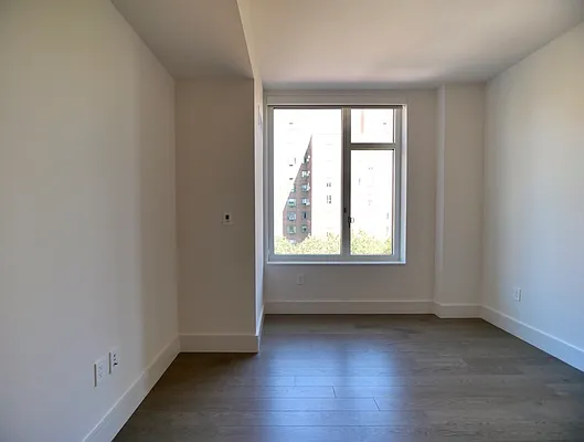 Rented by Extell Marketing Group LLC | media 6