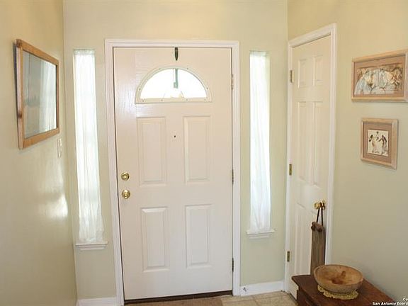 3rd image of 6841 Linkway Dr