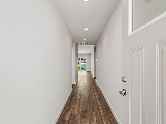5th image of 606 Patterson Dr #1