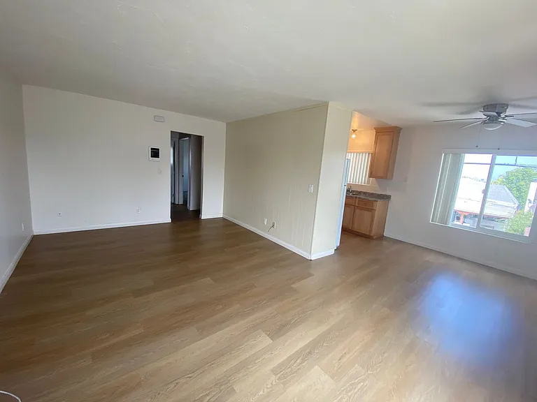 4437 McClintock St #8 — Photo 3