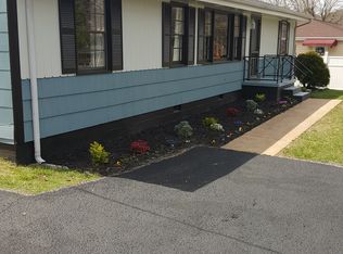 132 Lewis St, Rossville, GA 30741