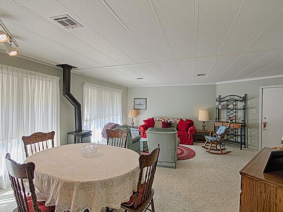 3rd image of 3210 Cliffwood Dr