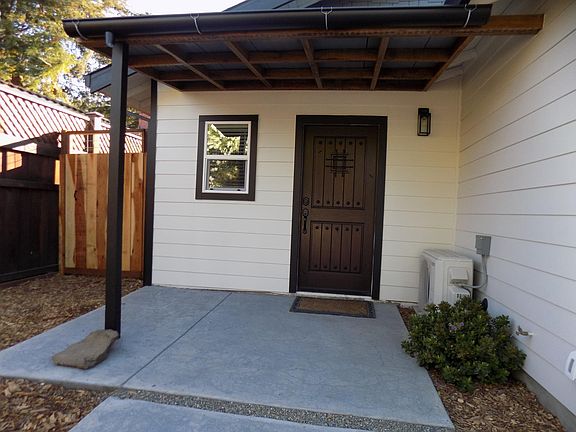 3rd image of 2651 Bradford St