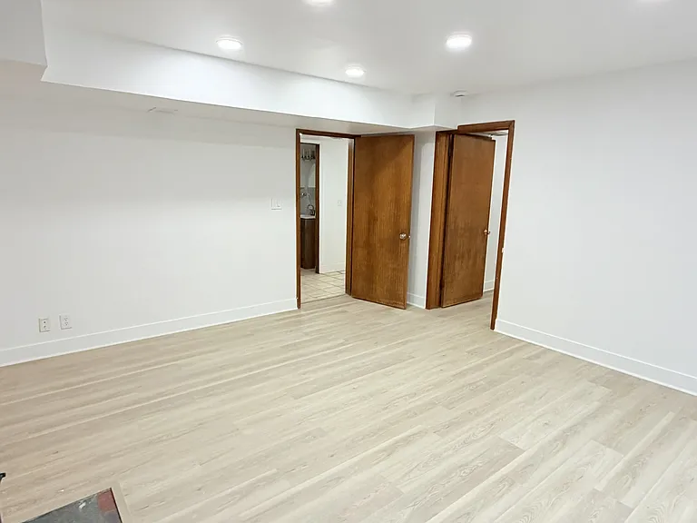 1334 Lakeview Blvd E — Photo 6