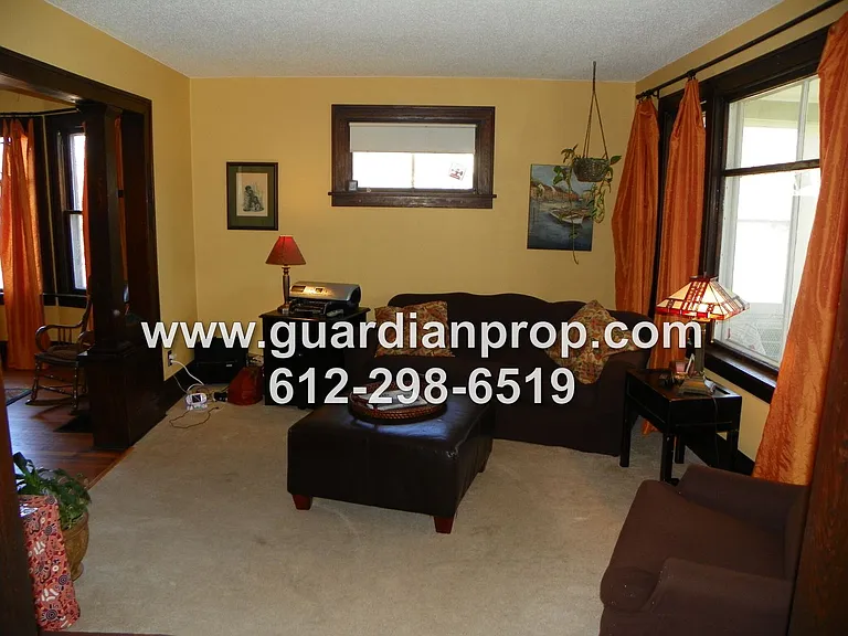 983 Edmund Ave — Photo 7
