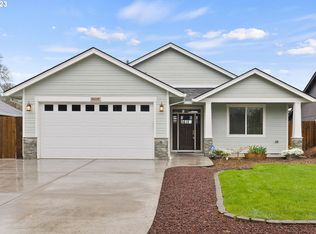 34119 E Columbia Ave, Scappoose, OR 97056