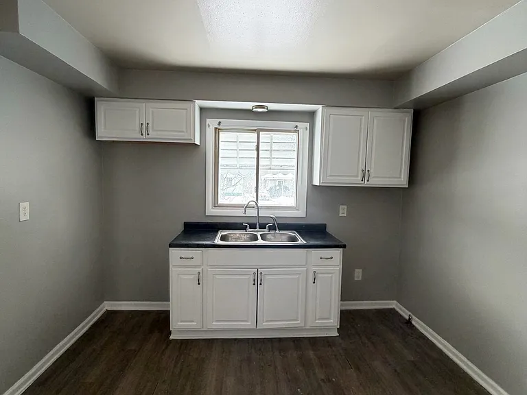 16813 Lipton Ave — Photo 8
