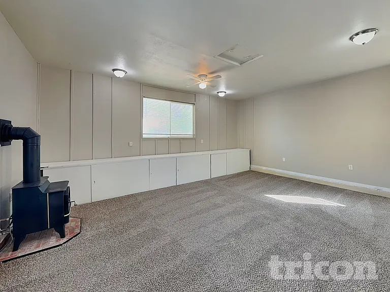 3241 Barbara Cir — Photo 14