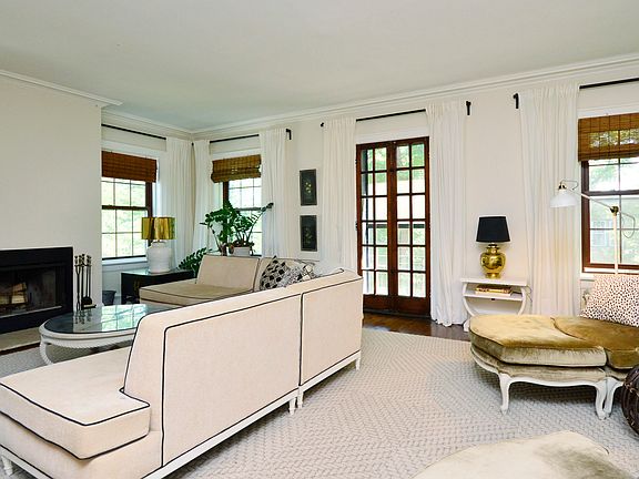 5th image of 2042 W Morse Ave #3E