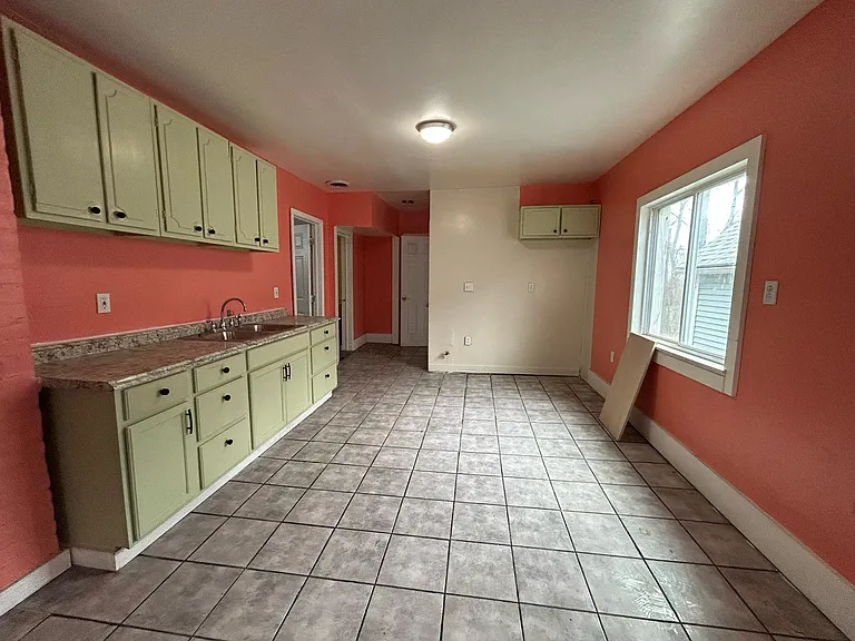 19 Archer Ave #2 — Photo 8