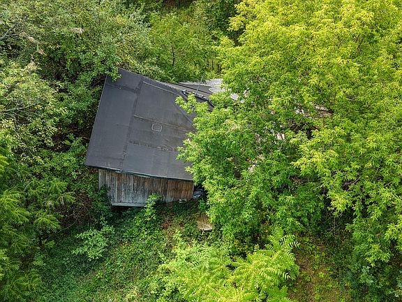 4th image of 86 Carmel Road S