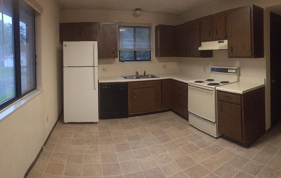 1st image of 821 Zschokke St APT 4