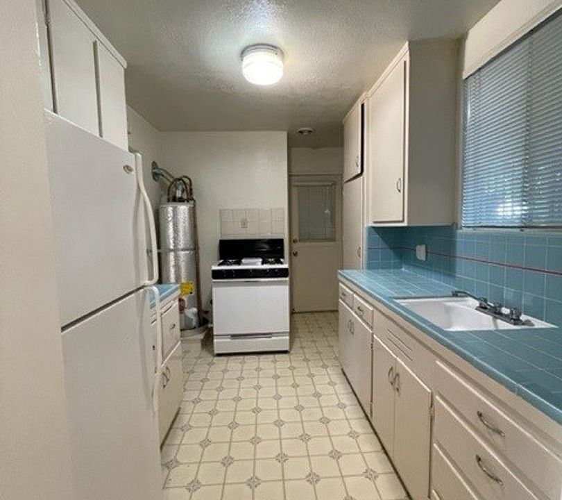 1st image of 905 Santa Clara Ave APT G