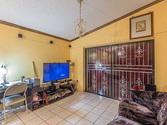 5th image of 8762 NW 112th St