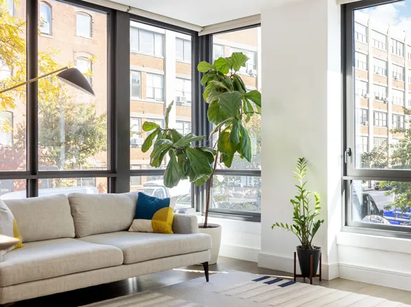 50 Greenpoint Avenue image 3 of 15