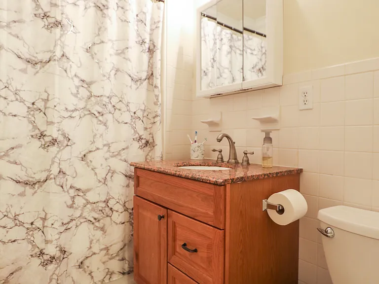 12 Sutherland Rd #1 — Photo 8