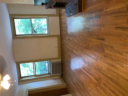 Rented by Chartwell Manhattan Realty | media 25