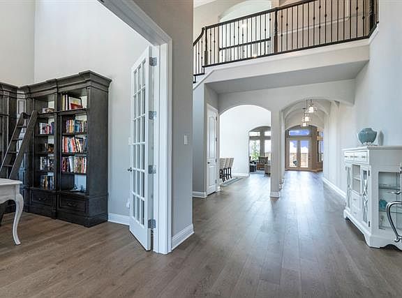 3rd image of 731 Star Meadows Dr
