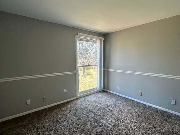 4th image of 300-315 Moundale Ct #305
