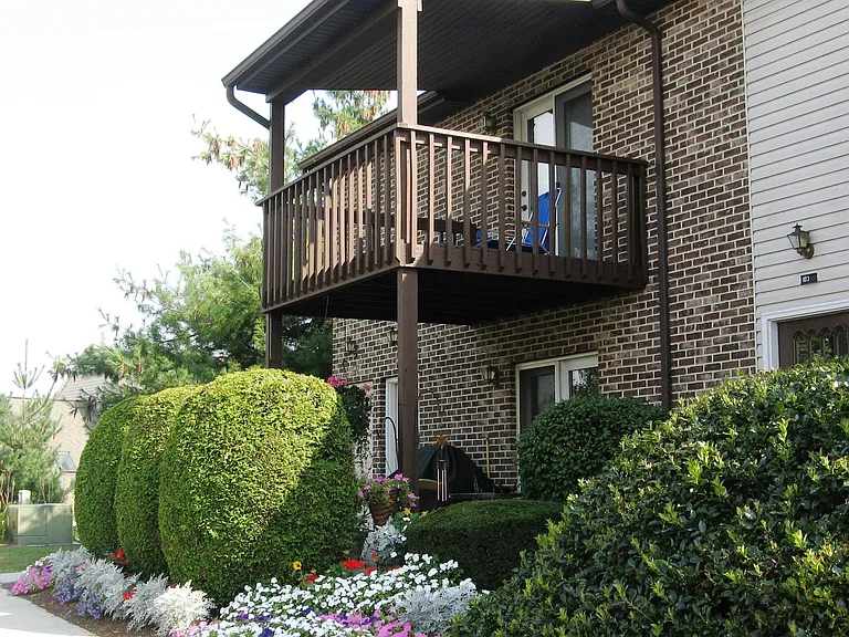 Mountain View Village — Photo 1