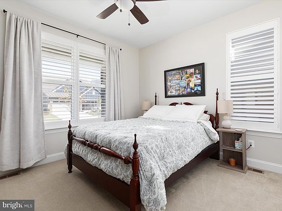 5th image of 144 Cowbird St