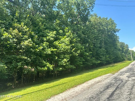 3rd image of Walker Hollow Dr
