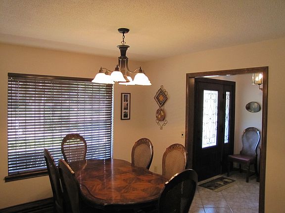 3rd image of 2507 Brentwood Dr