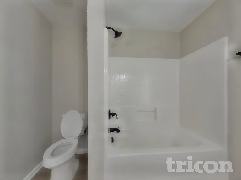 4635 Christenbury Hills Ln — Photo 15